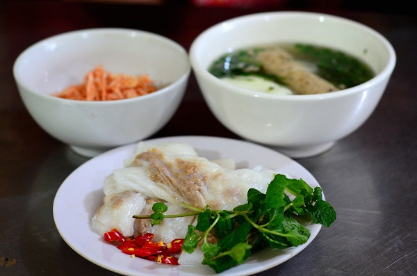 Hot Steamed Rice Rolls, A Must Try in Cao Bằng