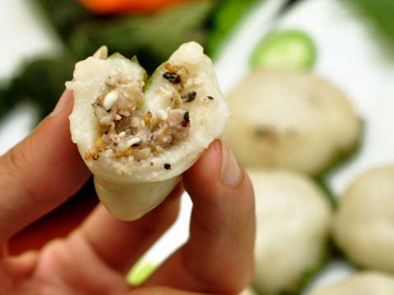Ant’s Egg Rice Cakes, A Tuyên Quang Specialty