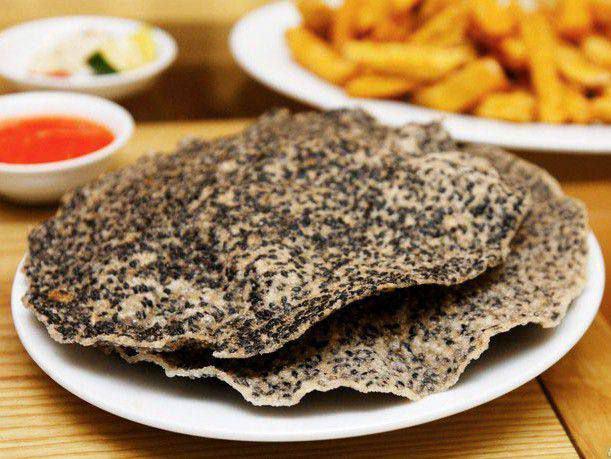 Bánh tráng nước dừa Tam Quan