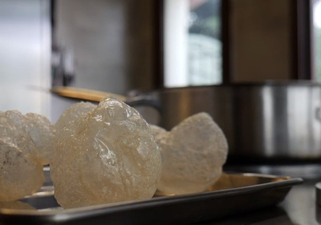 Độc đáo món "không khí chiên phồng" của đầu bếp Michelin